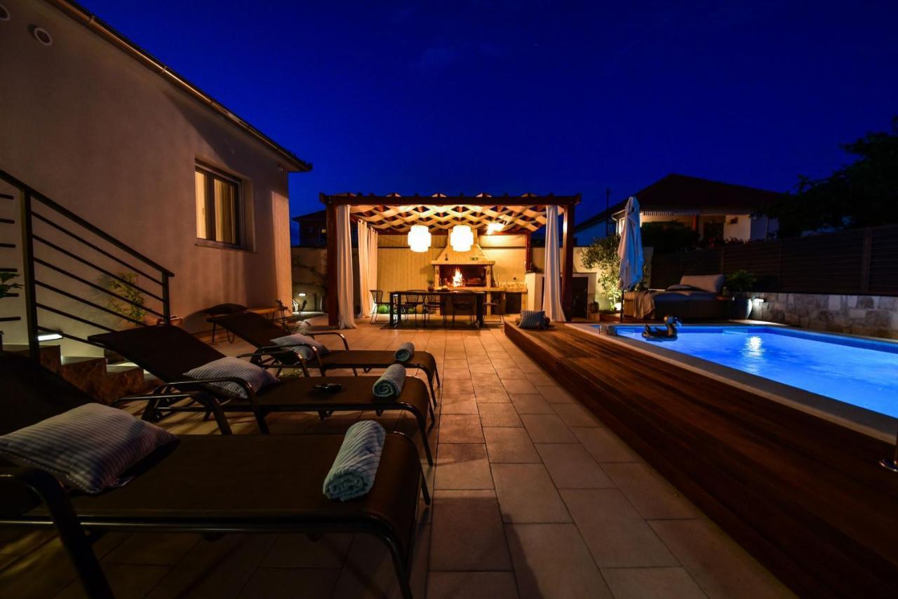 Villa Teuta Zadarvillas Exterior foto